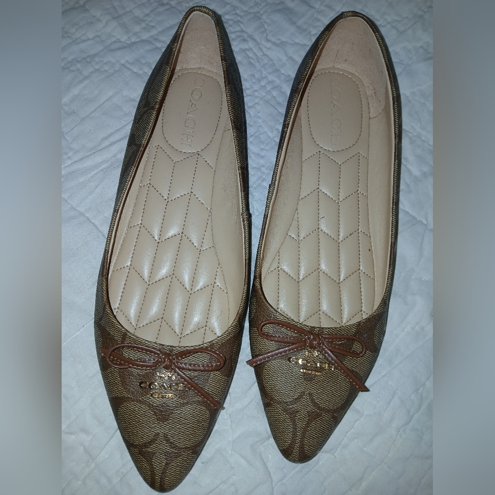 Coach Signature Annabel Flat Size 7